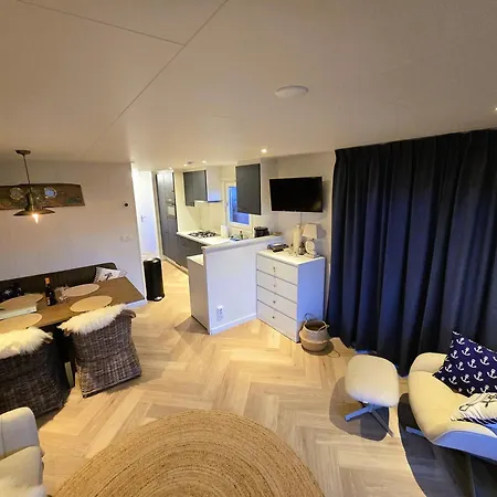 The Captain's Chalet Petten