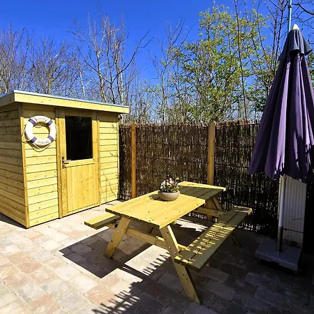 The Captain's Chalet Petten